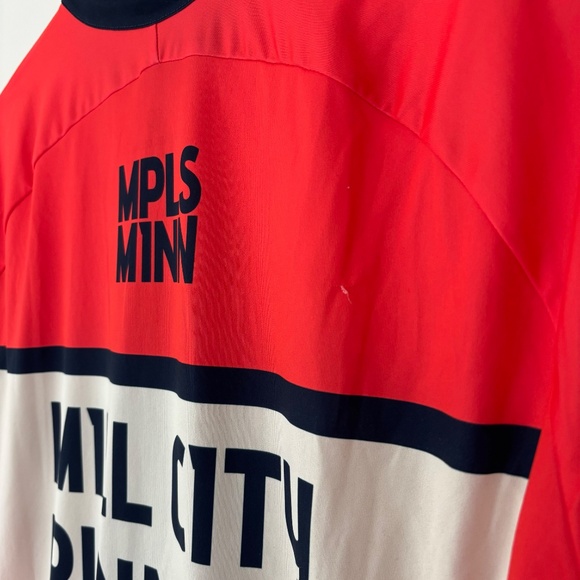 Pearl Izumi Mill City Cycling Jersey - Picture 6 of 8